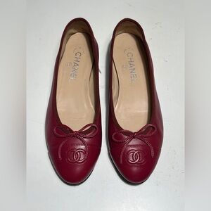 CHANEL Burgundy Leather Flats with Bow